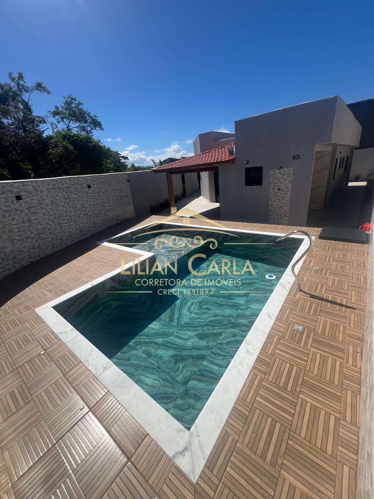 Casa à venda em Itanhaém com 3 dorm, 1 suíte e PISCINA por R$ 790 mil
