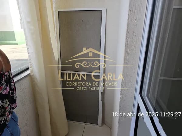 Apartamento à venda em Mongaguá LADO PRAIA no terreo com 2 dorm e sacada por APENAS R$ 250 mil!