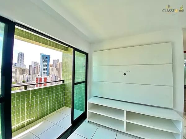 Apartamento 2 Quartos com Varanda Andar Alto | Monica Campos
