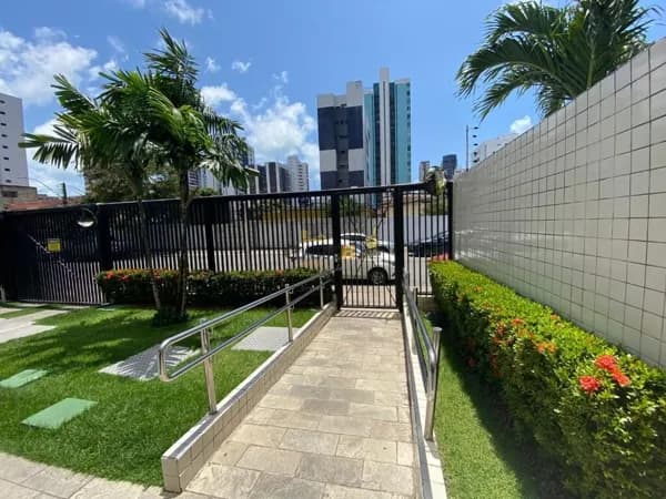 Apartamento 2 Quartos Reformado em Candeias | Edf Parc del Mar