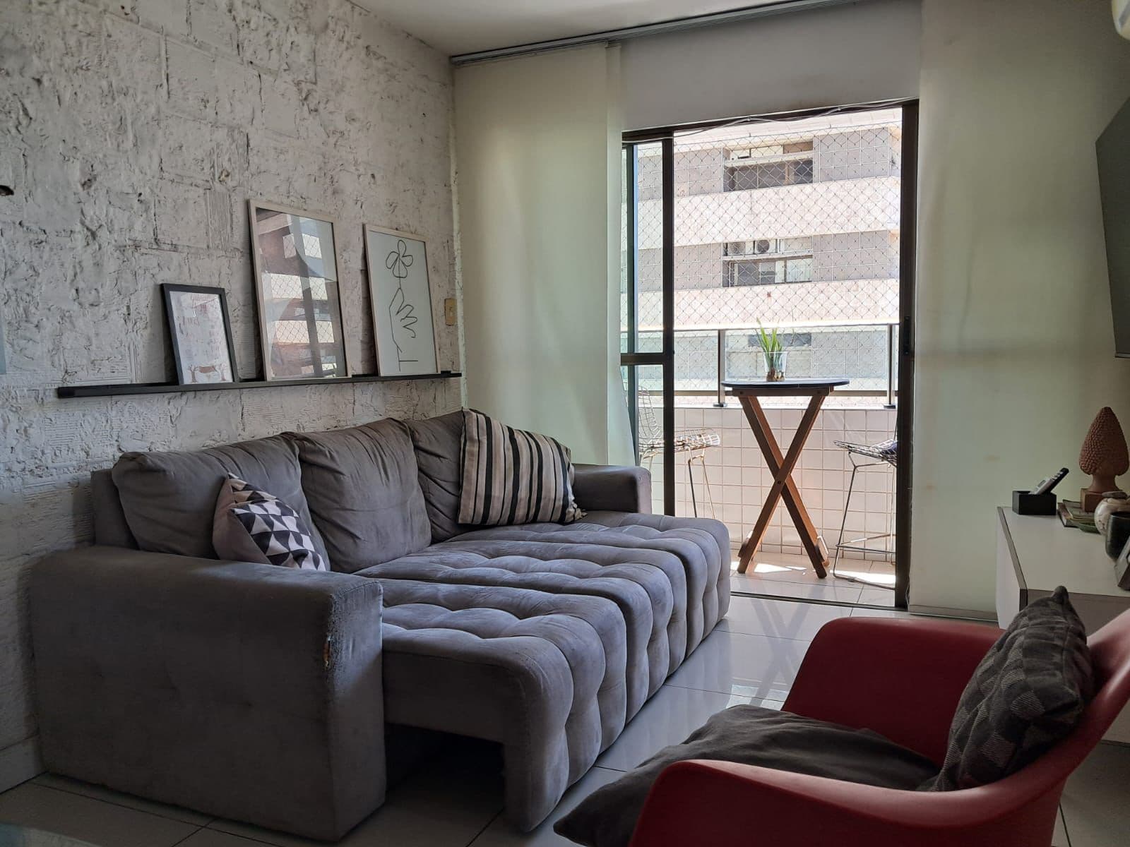 Apartamento 2 Quartos com Varanda Próx ao mar em Candeias