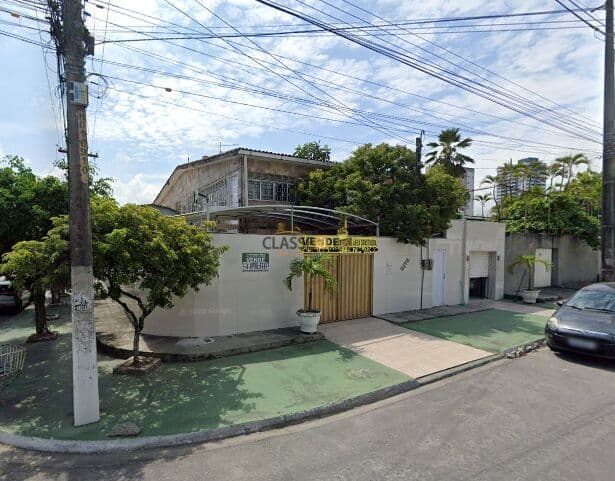Casa 5 Quartos na Quadra do Mar em Candeias