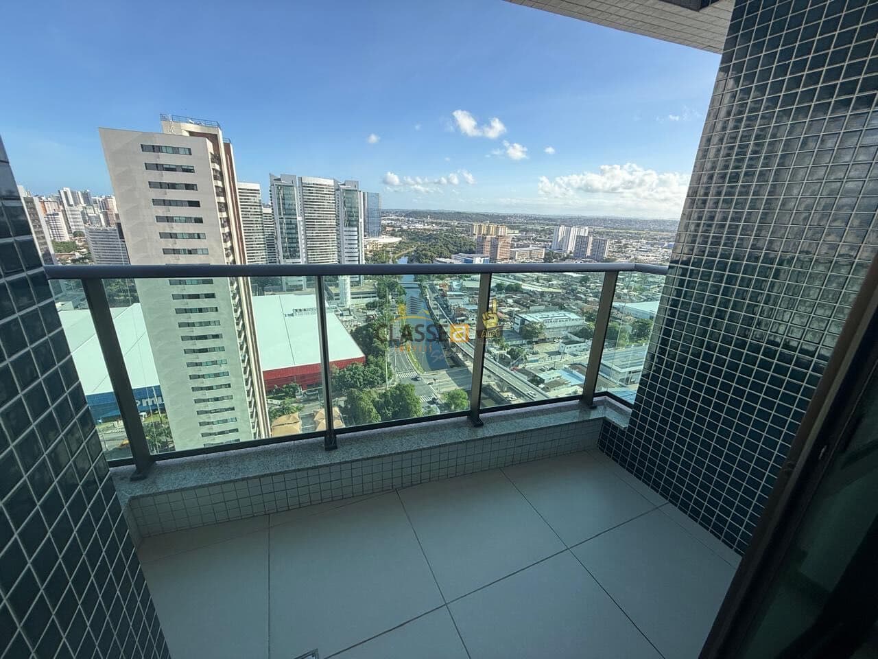 Apartamento 2 Quartos Andar Alto com Vista Mar em Boa Viagem