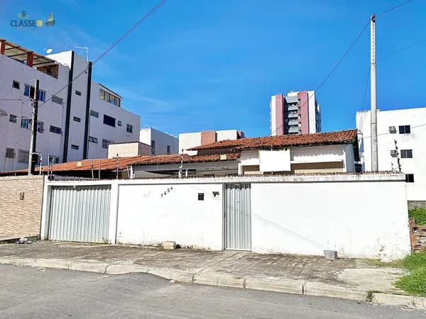 Casa 3 Quartos na Quadra do Mar e na frente da nova Academia SelfIt em Candeias
