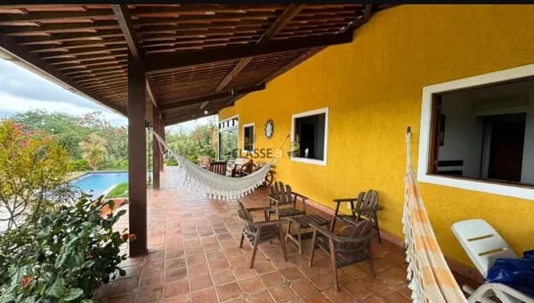 Casa com 4 Quartos e Piscina em Condomínio em Gravatá