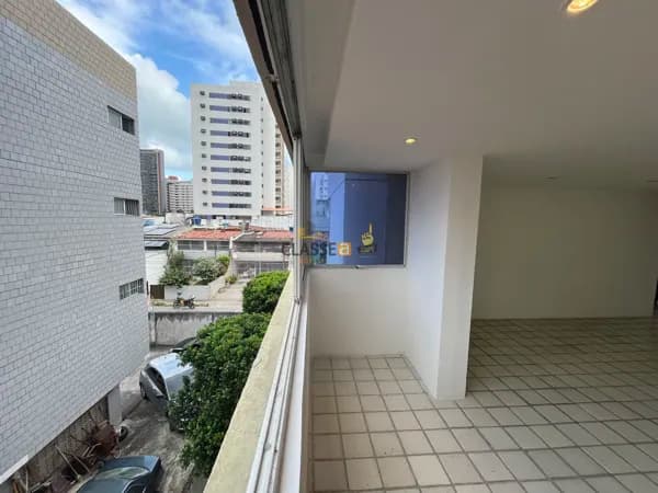 Apartamento 3 Quartos Grande e Quadra Mar em Candeias