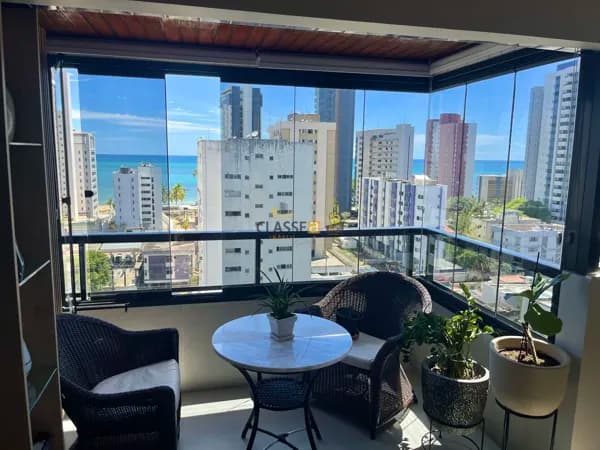 Apartamento com Vista Mar e Reformado em Candeias
