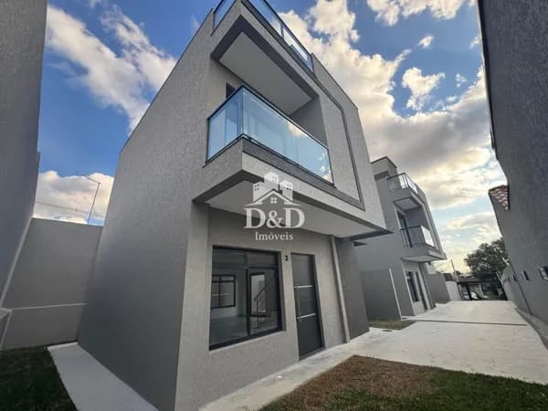 Sobrado Com Terraço Bairro Novo Mundo