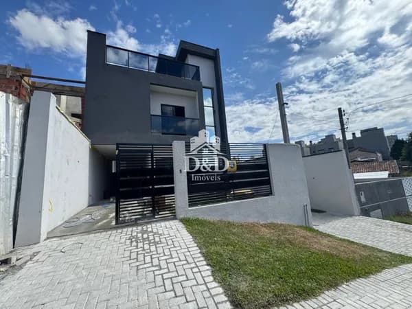 obrado com 3 Quartos e 3 banheiros à Venda, 135 m²