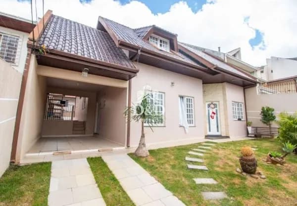 Casa em Curitiba - Pilarzinho