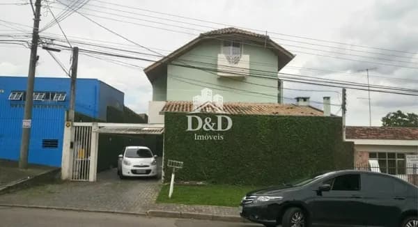 Sobrado em Curitiba - Lindóia