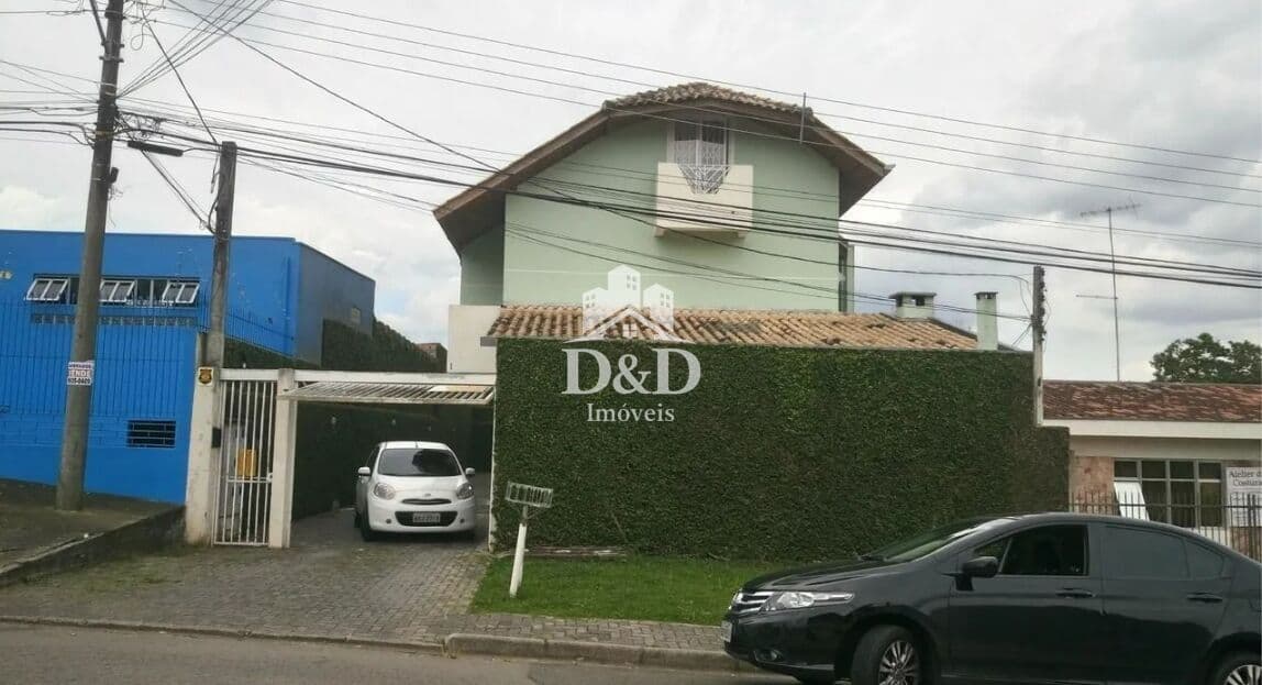 Sobrado em Curitiba - Lindóia