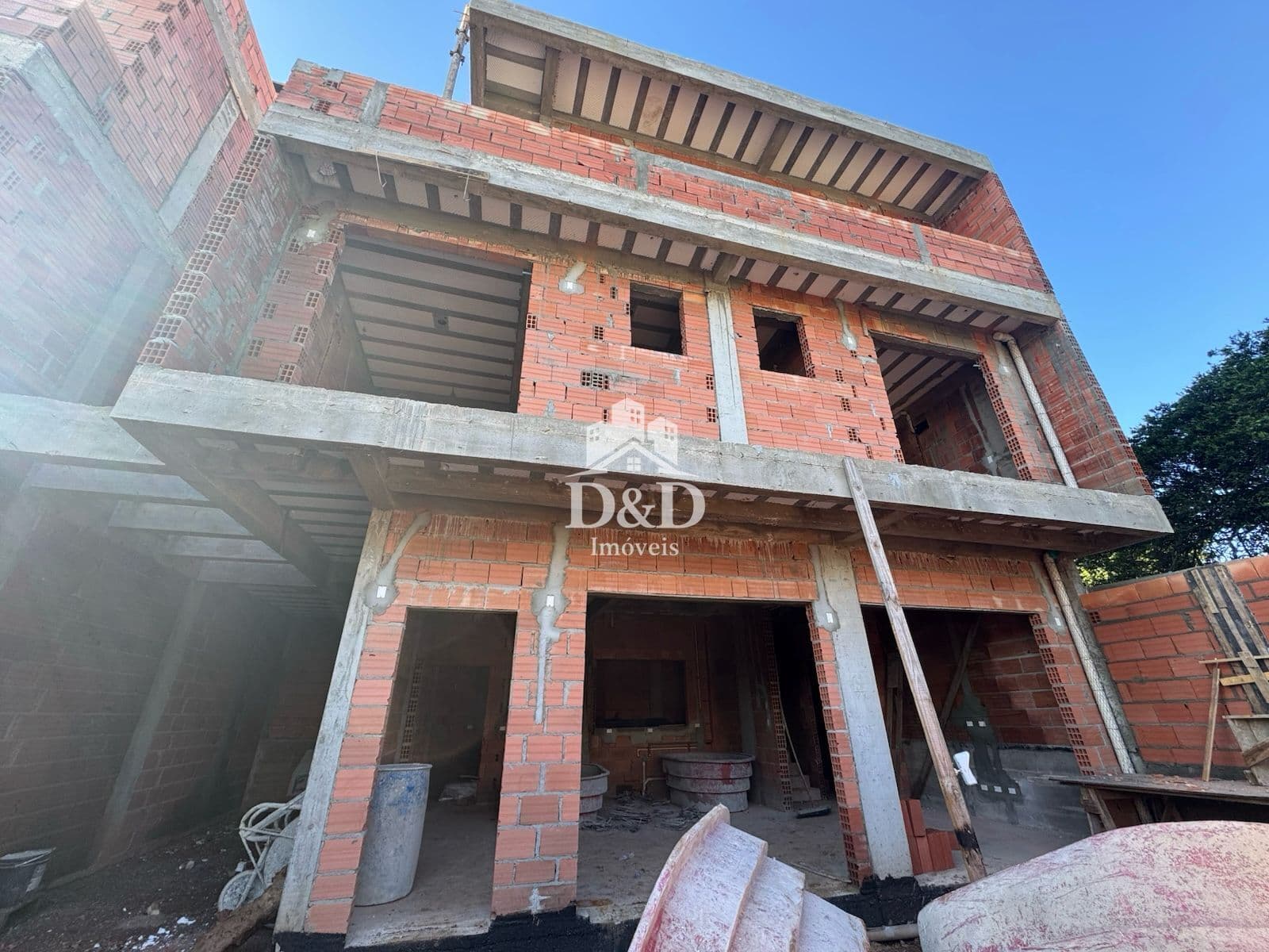 Casa Triplex no Coração do Água verde