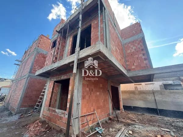 Sobrado Triplex com Churrasqueira no Terraço