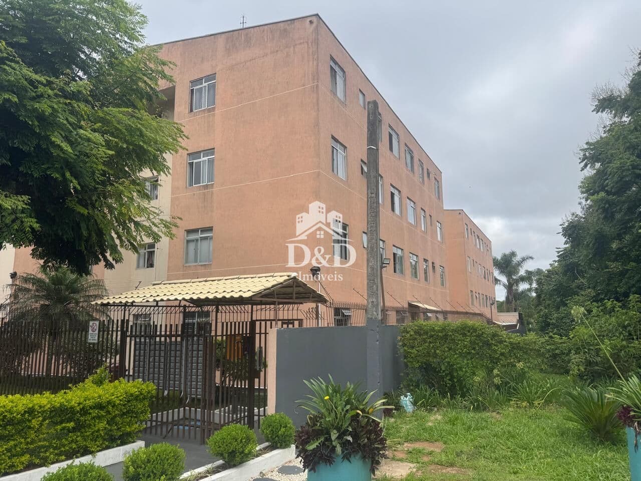 Apartamento com 3 dormitórios à venda no Pinheirinho