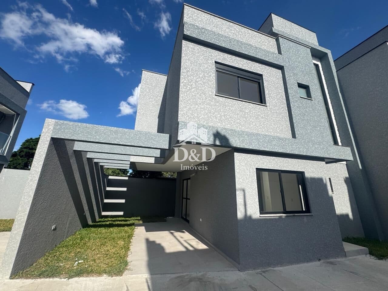 Casa Triplex Bairro Uberaba Pronto para Morar Interno
