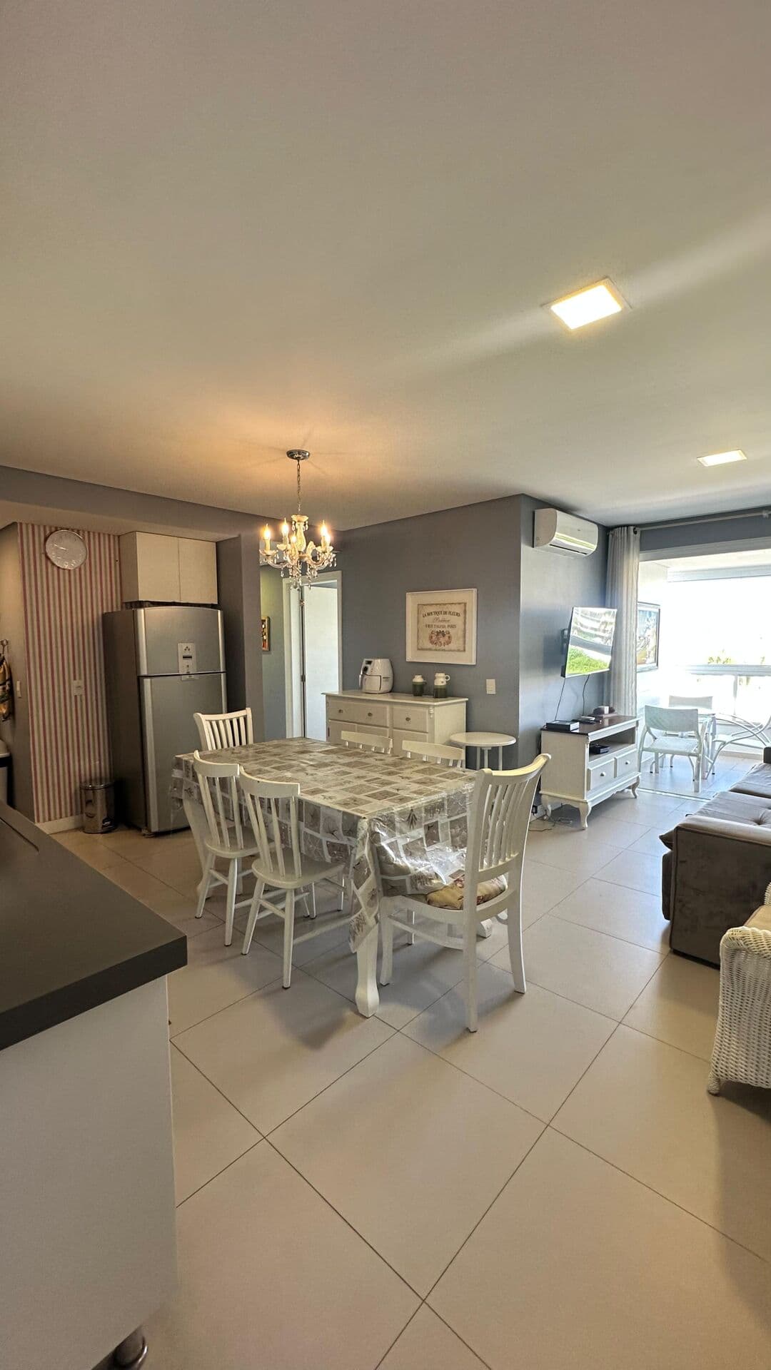 Apartamento frente rua a venda na praia dos Ingleses