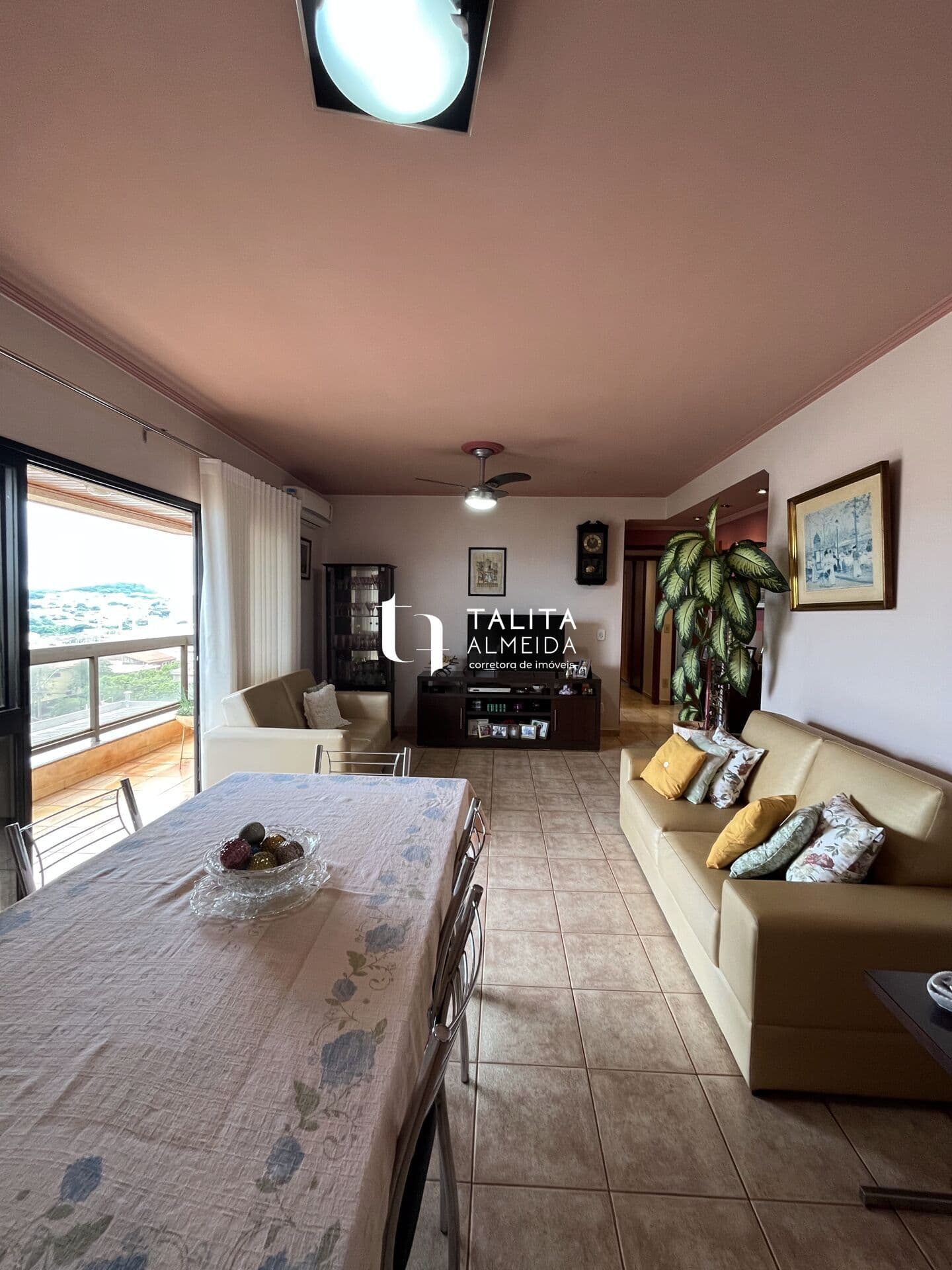 Apartamento 02 quartos, 02 vagas paralelas, elevador no Jardim Paulistano