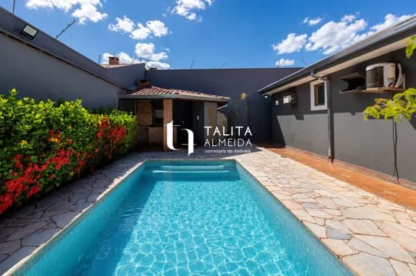 Casa térrea à venda CITY RIBEIRÃO – 265 m² | 4 dorm (2 suítes) | 4 vagas | Bairro monitorado 24h
