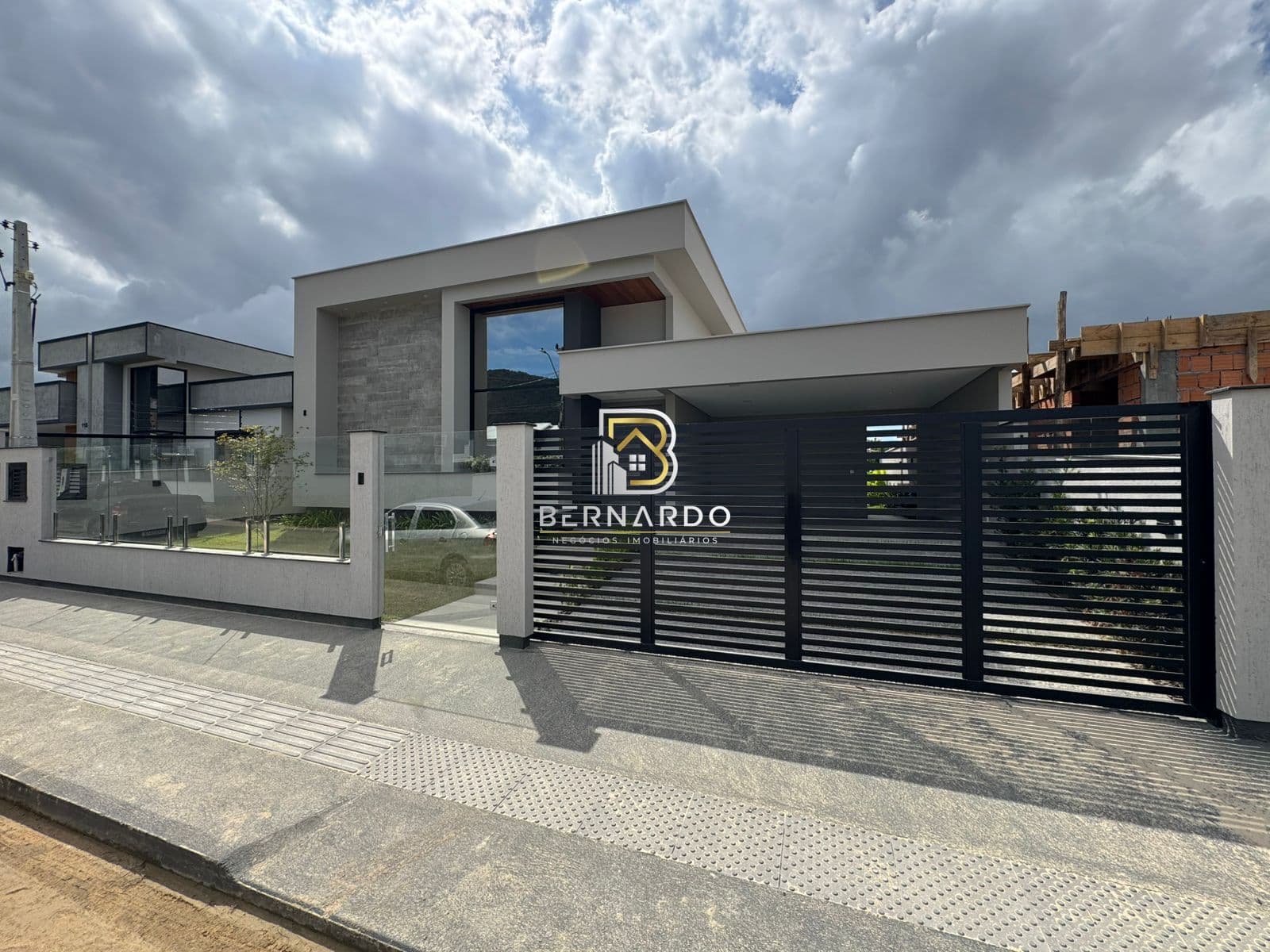 Casa em Palhoça - São Sebastião