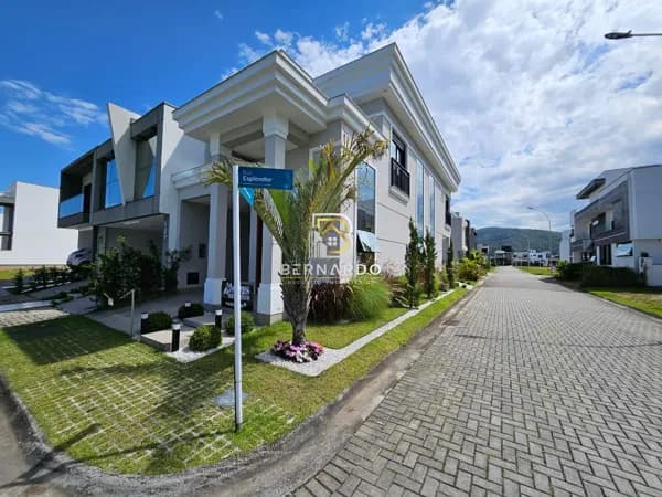 Casa em Biguaçu - Beira Rio