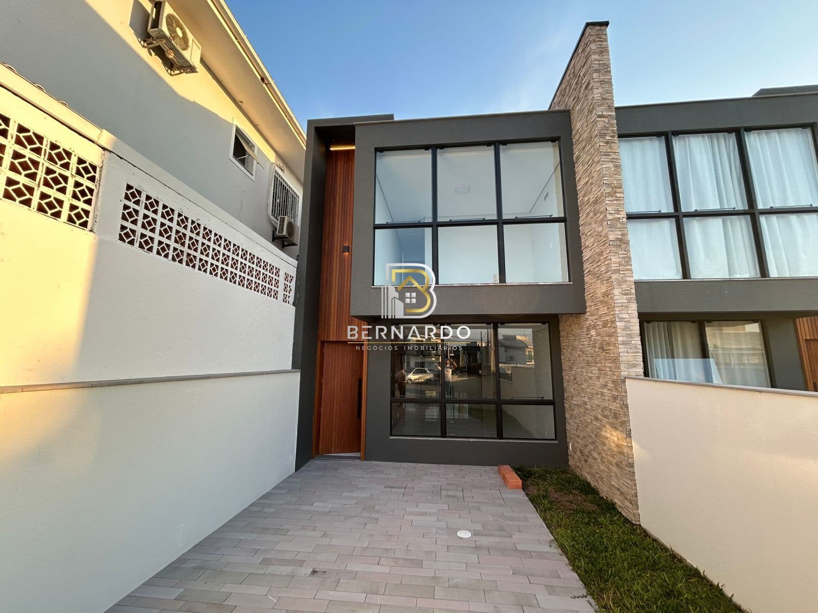 Sobrado em São José - Forquilhas