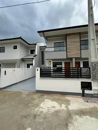 Sobrado em São José - Potecas