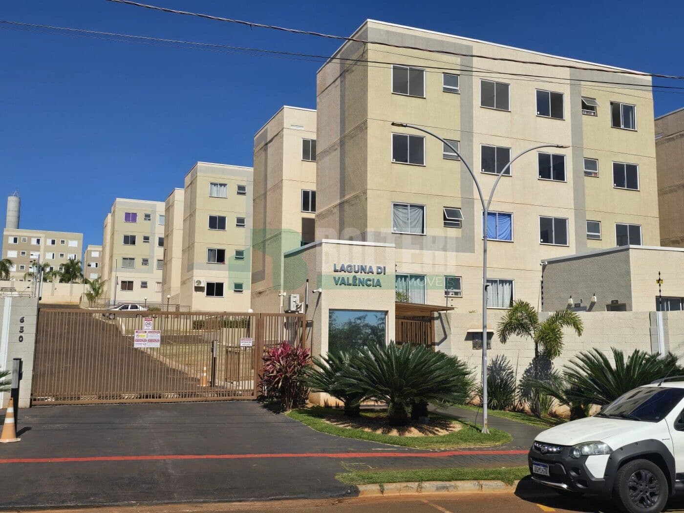 Apartamento com Área Externa no Acquaville em Londrina | Zona Leste