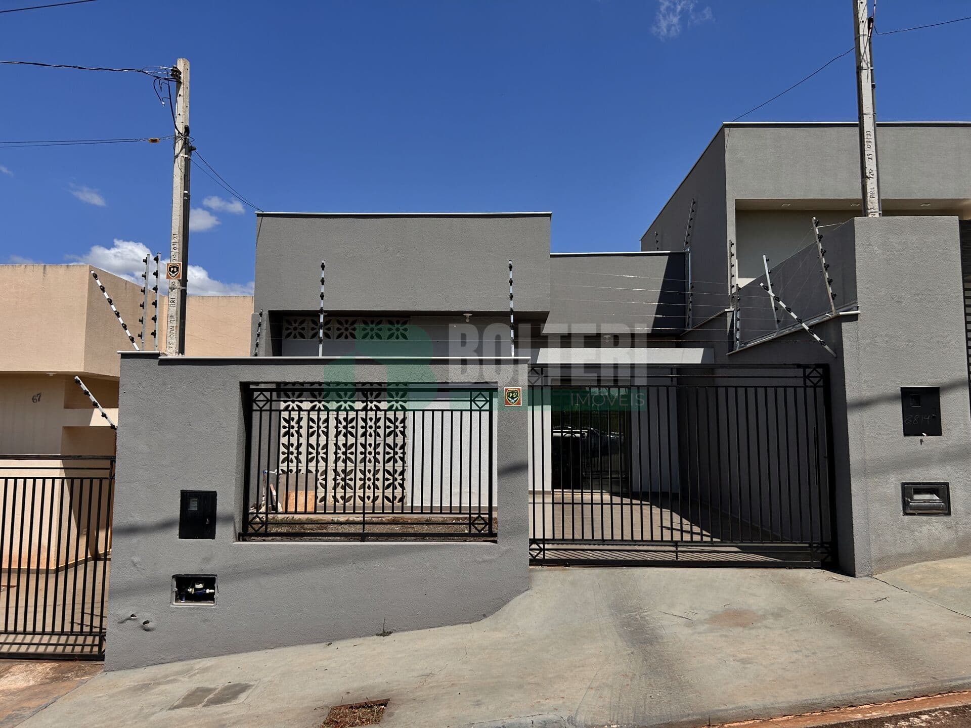 Casa Geminada Ampla no Parque do Vale em Ibiporã