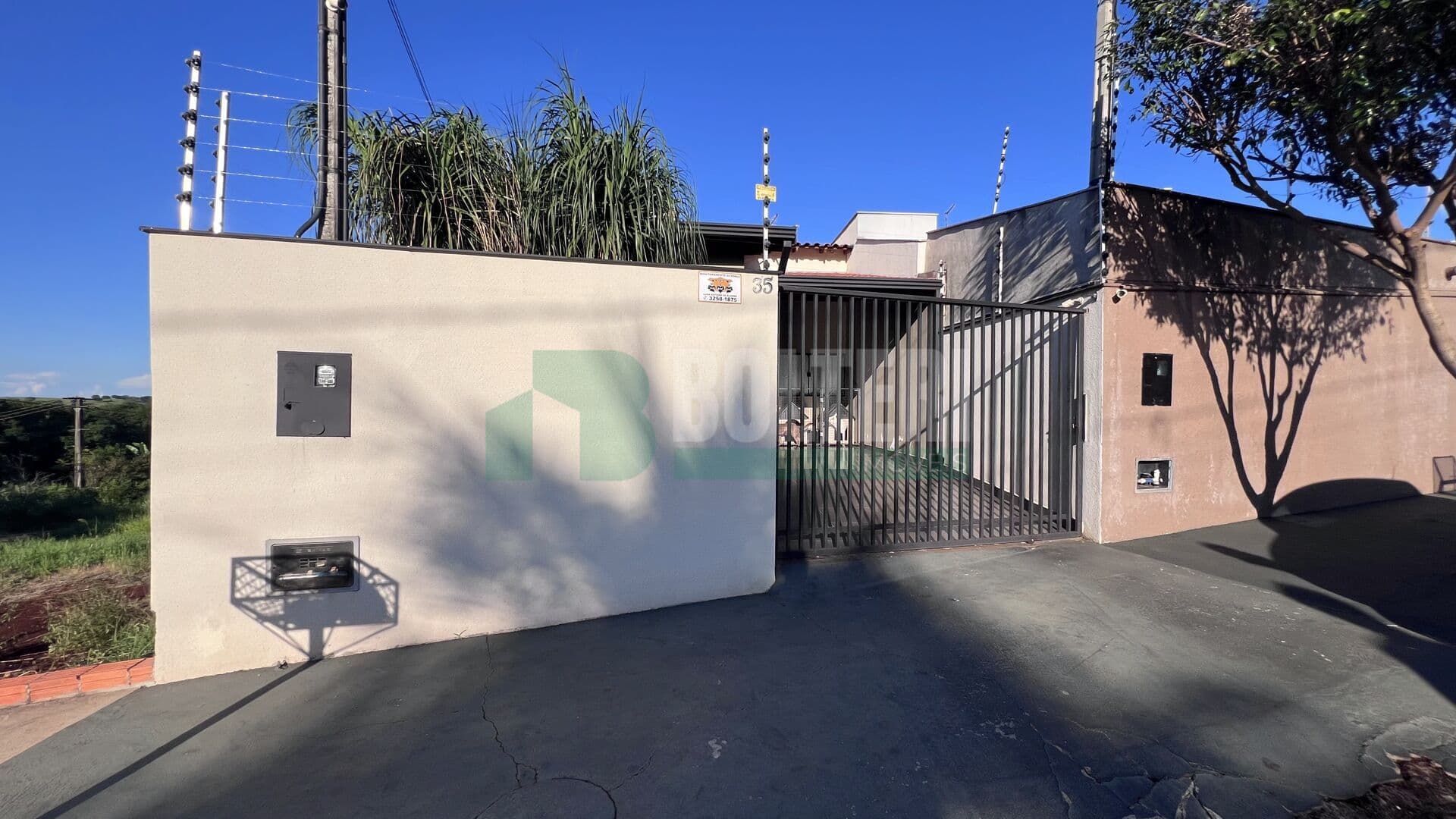 Casa Geminada no Jardim Canaã à Venda em Ibiporã