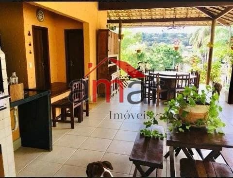 Casa à venda no bairro Condomínio Vale do Ouro em Ribeirão das Neves/MG