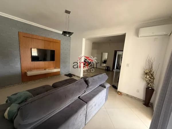 Casa Padrão Na Melhor localização do Bairro Trevo