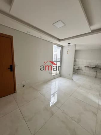 Apartamento à venda no bairro Chácaras Reunidas Santa Terezinha em Contagem/MG