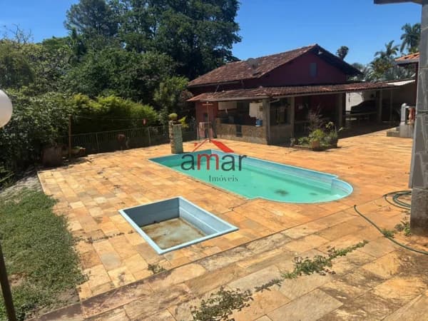 Casa à venda no bairro Condomínio Vale do Ouro em Ribeirão das Neves/MG