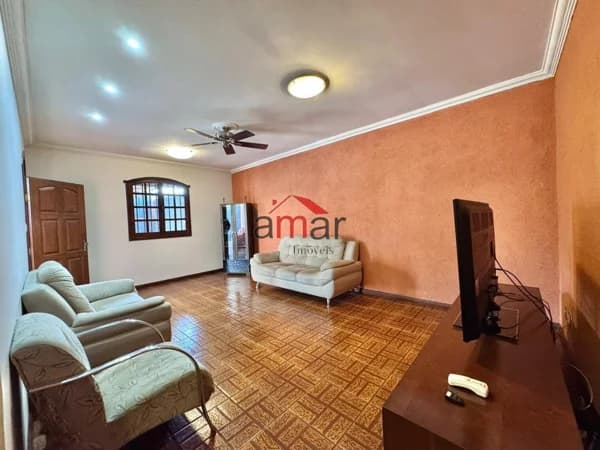 Casa à venda no bairro Paquetá em Belo Horizonte/MG
