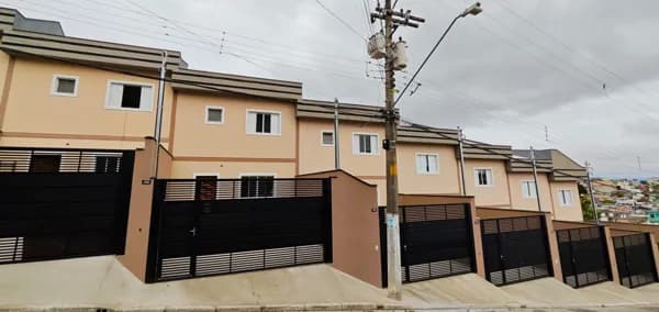 Lançamento de Sobrados Novos em Guaianases com 2 dormitórios e 2 vagas