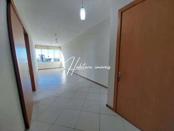 APARTAMENTO NO CENTRO DE ALEGRETE.