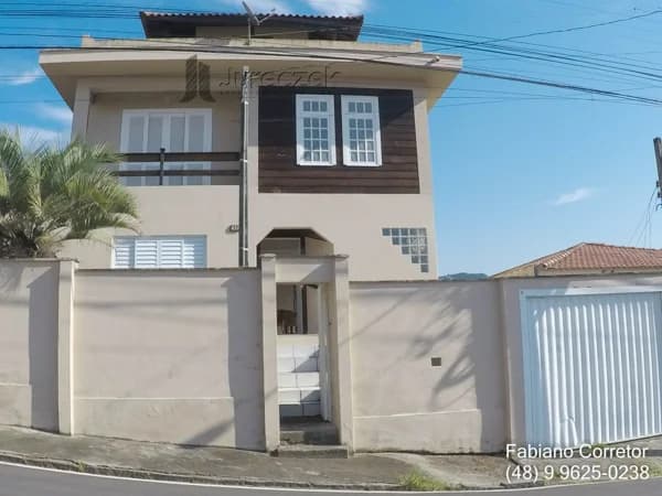 Casa Padrão para Venda em Dehon Tubarão-SC