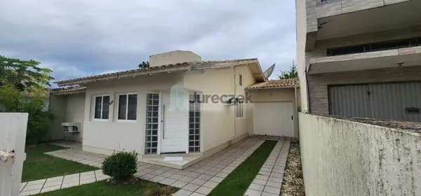 Casa com 3 dormitórios sendo uma suite com 159m²