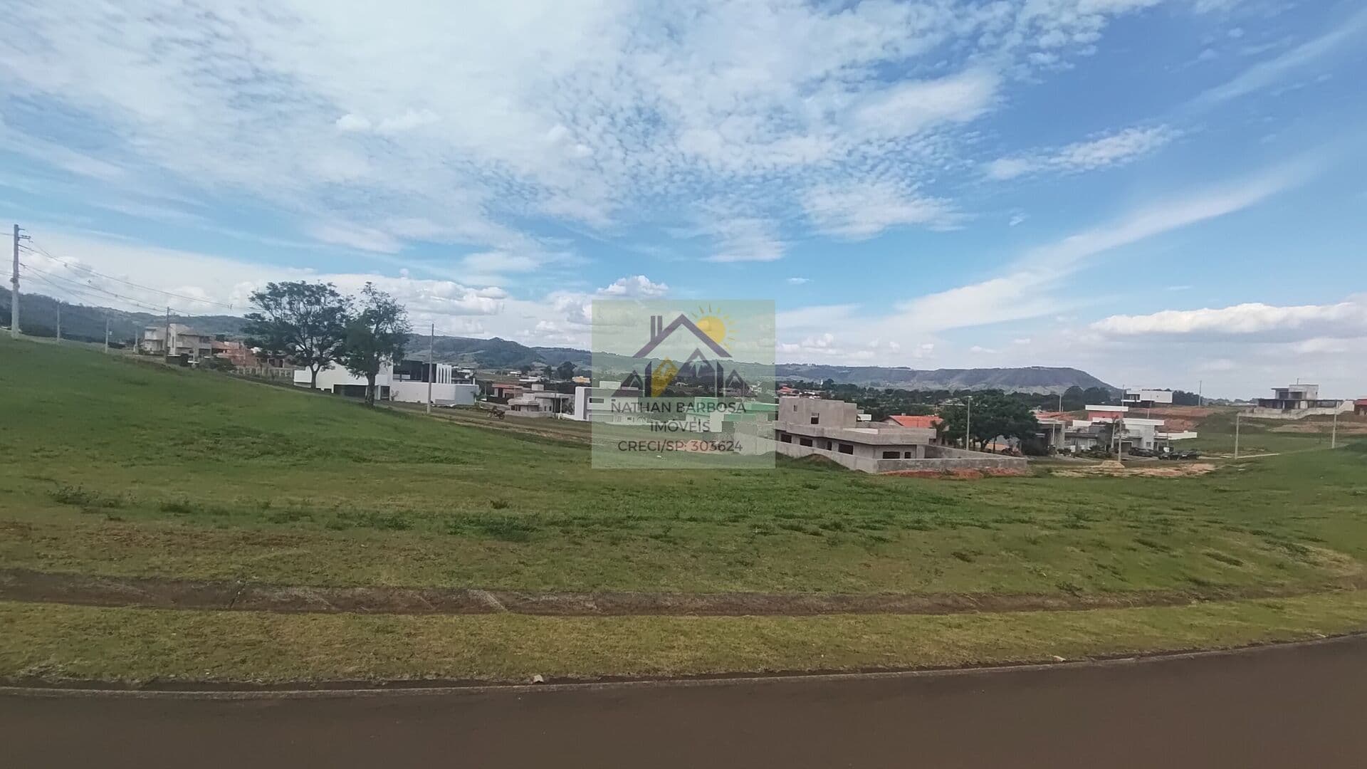 Terrenos Exclusivos no Ninho Verde 2 – Frente para Duas Ruas e Vista Deslumbrante!