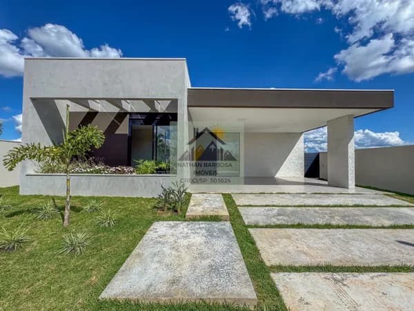Casa Térrea à Venda no Ninho Verde II – Alto Padrão e Conforto em Cada Detalhe!