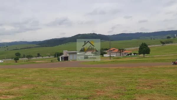 Terreno à Venda no Ninho Verde II – Vista Incrível e Localização Privilegiada!