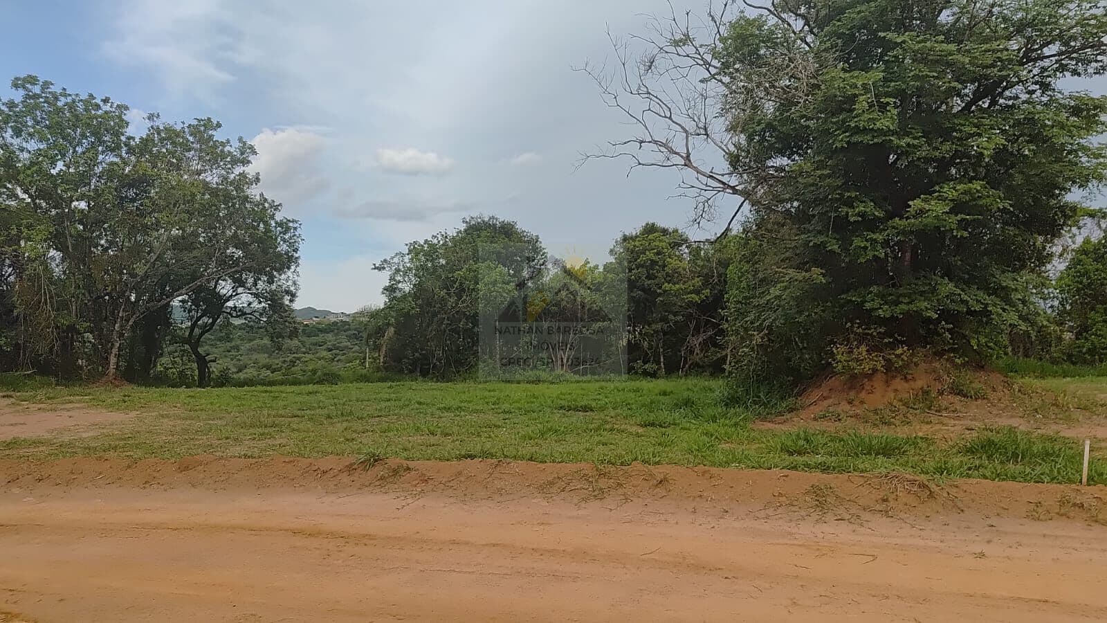 Dois Lotes 600 m² com Projeto Aprovado à Venda no Ninho Verde II Eco Residence