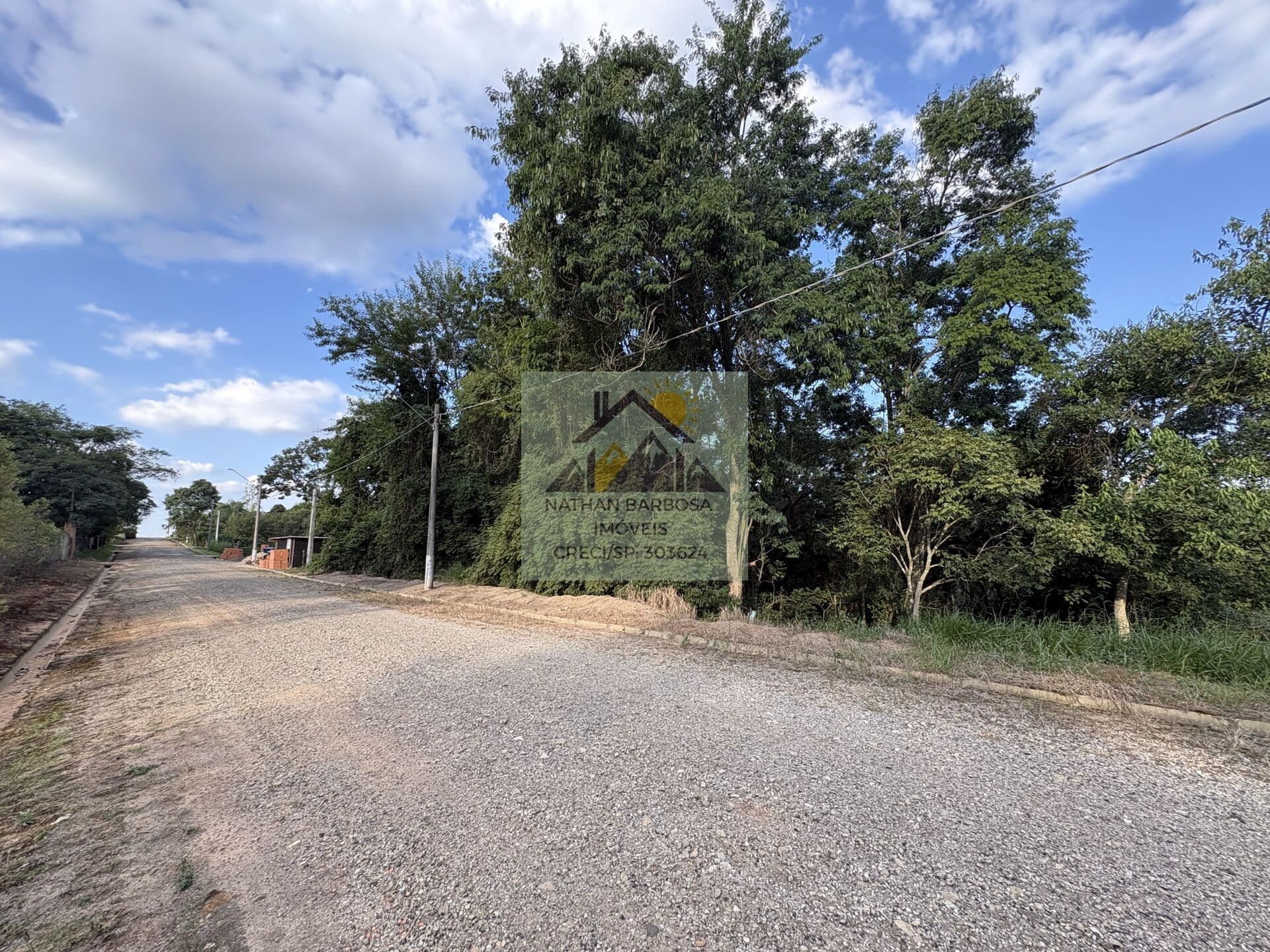 Terreno com vista permanente e ampla área verde no Sete Nascentes – Bofete/SP