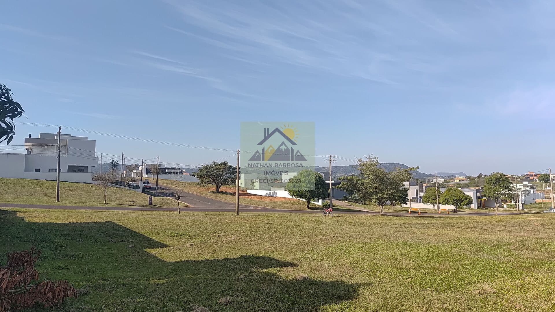 2 Lotes Planos à Venda no Ninho Verde II – Total de 900m² na Avenida Principal