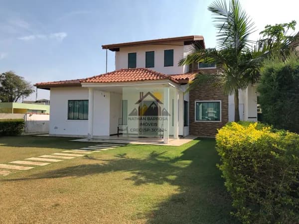Casa à Venda no Ninho Verde II – 5 Dormitórios e 248m² de Área Construída!