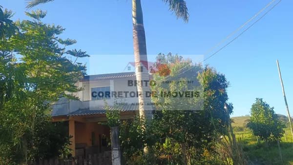 Sobrado em Rio das Ostras - Cantagalo