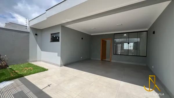 Casa à venda com piscina no Jardim Munique, Maringá/ PR