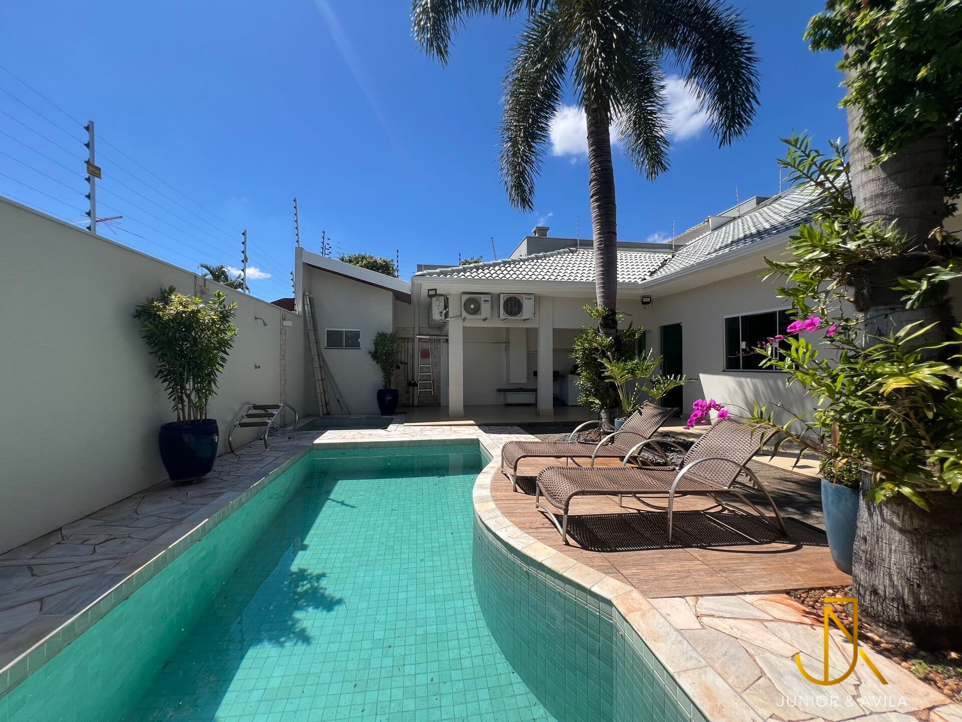 Casa em Conjunto Residencial Paulino Carlos Filho, Maringá/PR