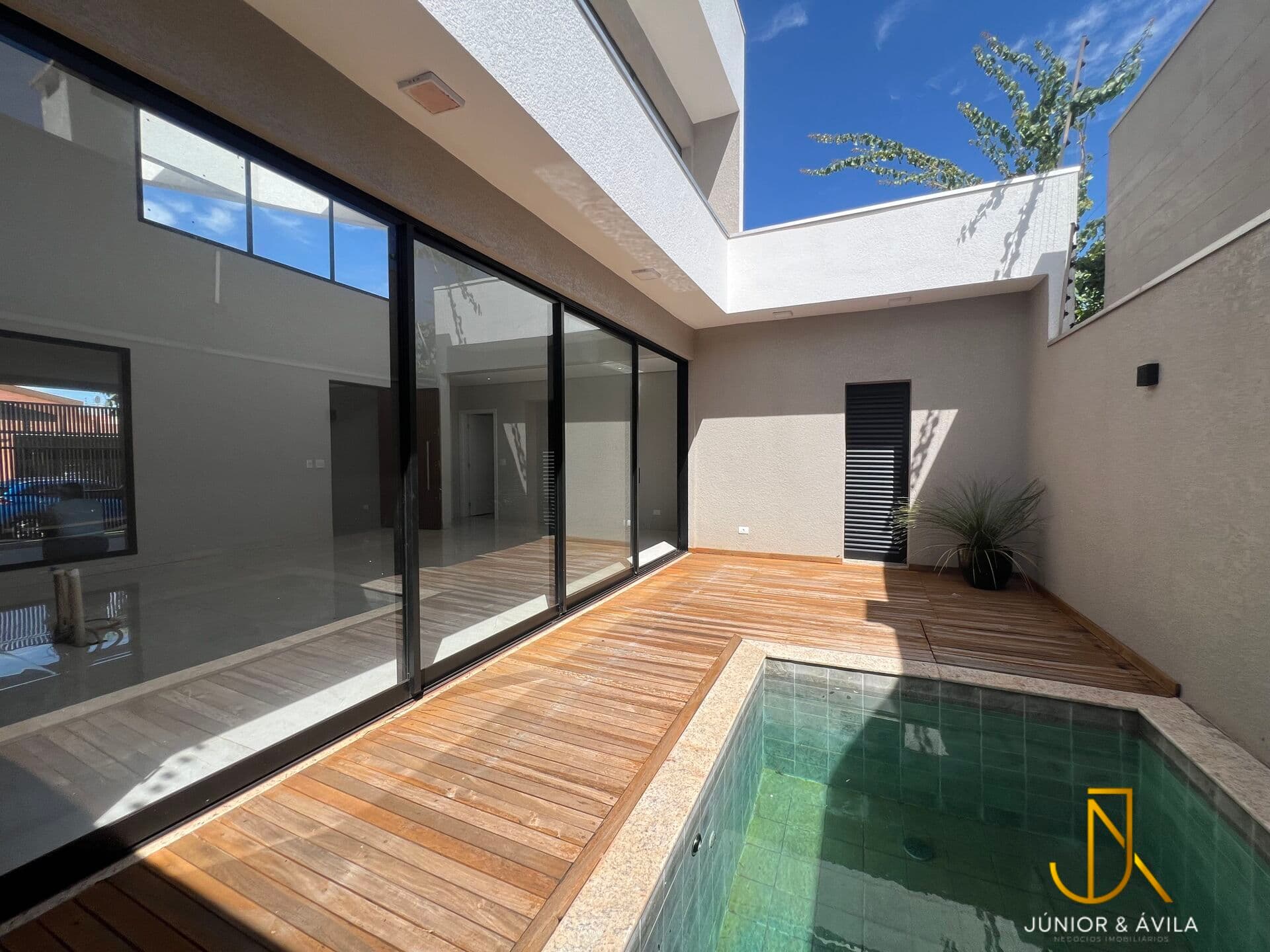 Casa Térrea em Jardim Munique, Maringá/PR